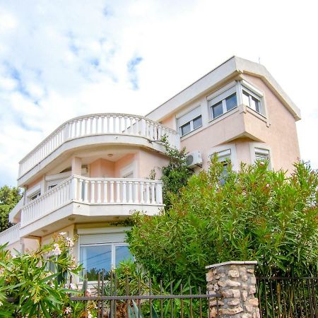 Villa Rossa يوتجيها المظهر الخارجي الصورة