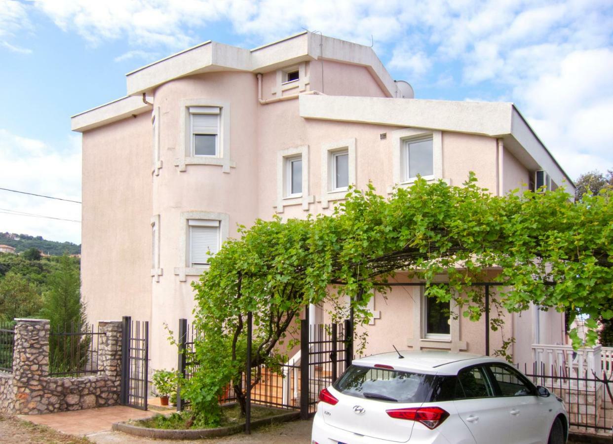 Villa Rossa يوتجيها المظهر الخارجي الصورة